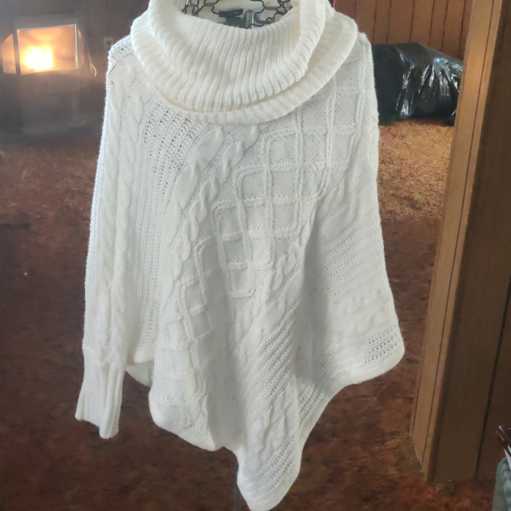 Sweater/shawl